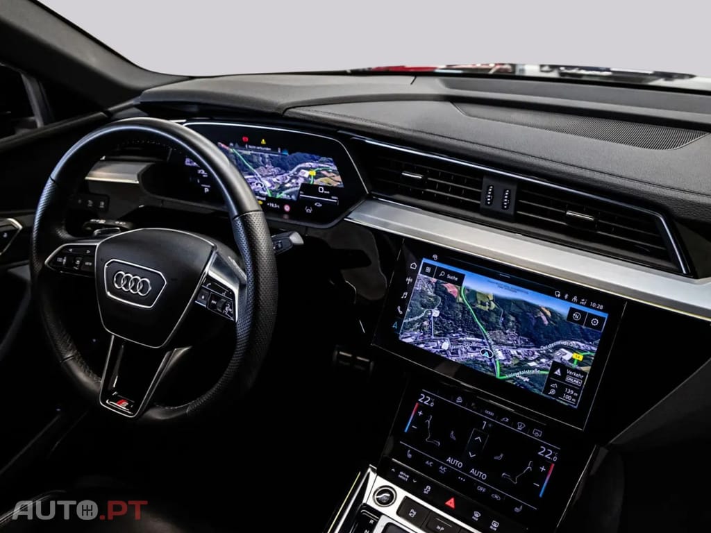 Audi Q8 E-Tron I.V.A DEDUTÍVEL S LINE