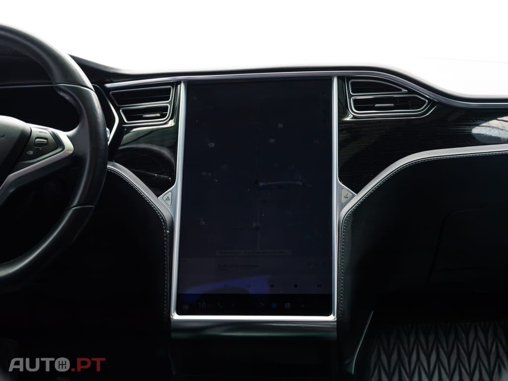 Tesla Model X 75