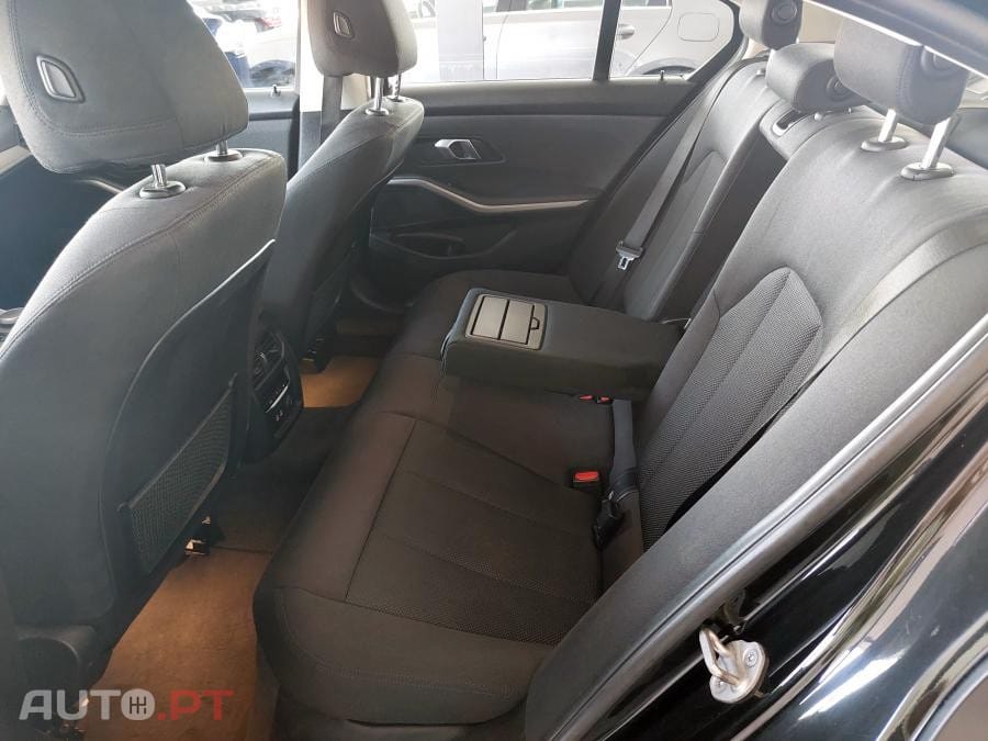 BMW 330 e Auto