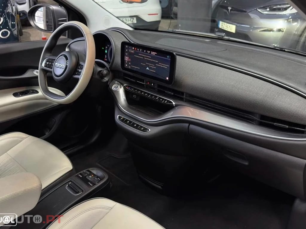Fiat 500e La Prima