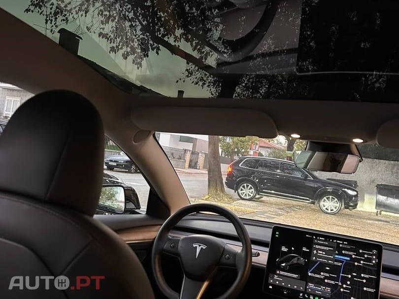Tesla Model 3 Tração Traseira