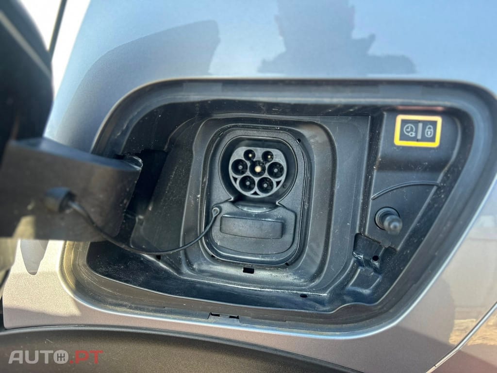 Peugeot E-2008 50 KWh Allure  5D Eletrico
