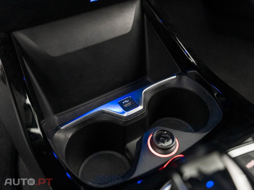 BMW 118 i Pack Desportivo M Auto