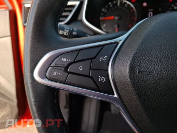 Renault Clio TCe 100 Intens