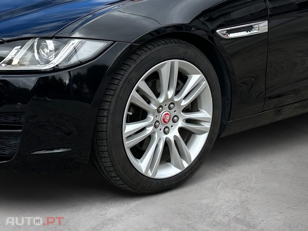 Jaguar XE 2.0 D Prestige Aut.