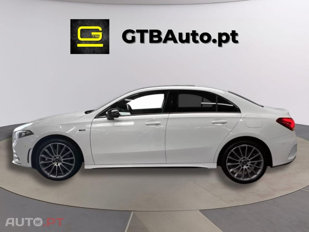 Mercedes-Benz A 250 I.V.A DEDUTIVEL e AMG