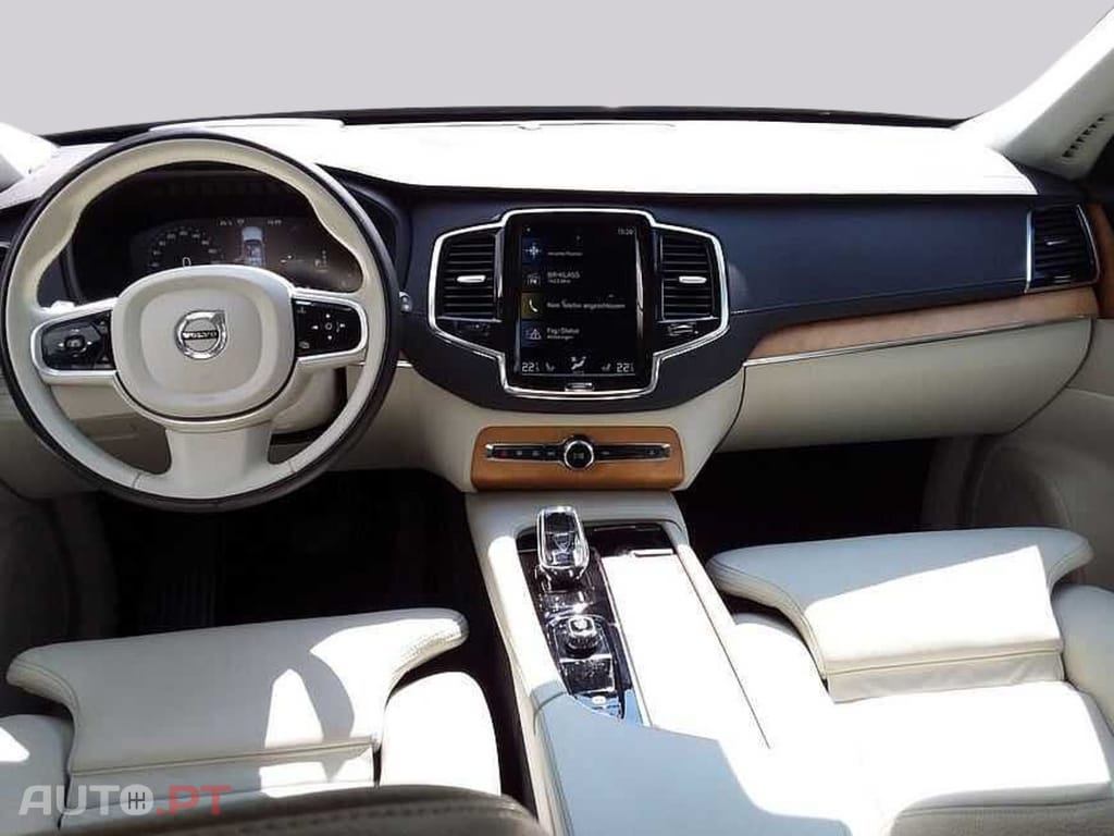 Volvo XC90 I.V.A DEDUTIVEL T8
