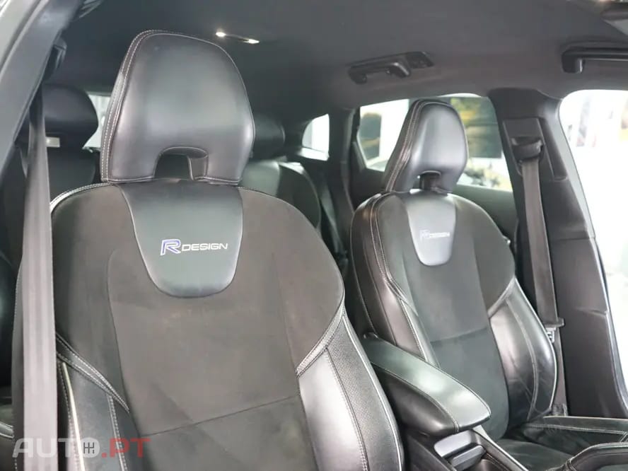 Volvo V40 1.6 D2 R-Design Momentum