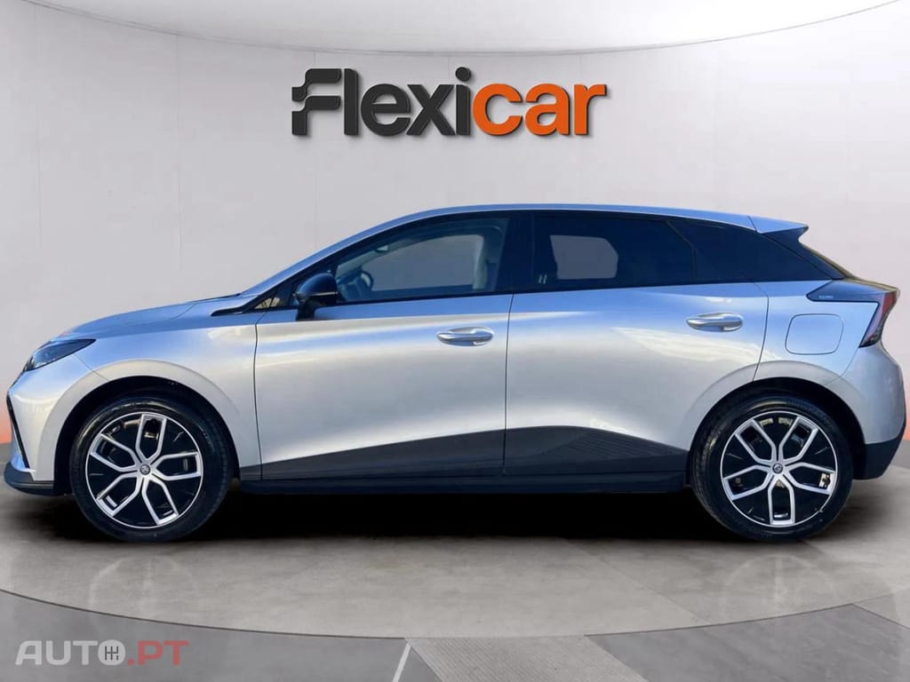 MG MG4 64 kWh Luxury