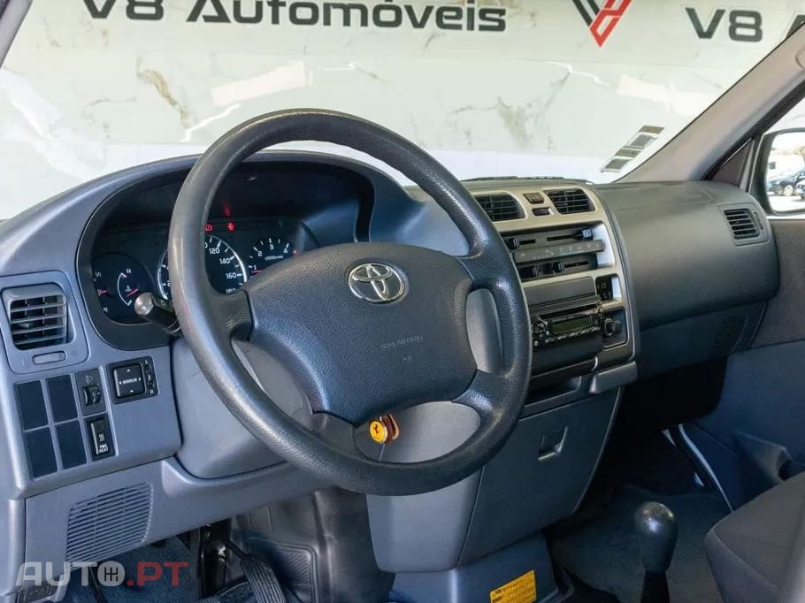 Toyota HiAce Hiace 2.5 D-4D 6 Lug.