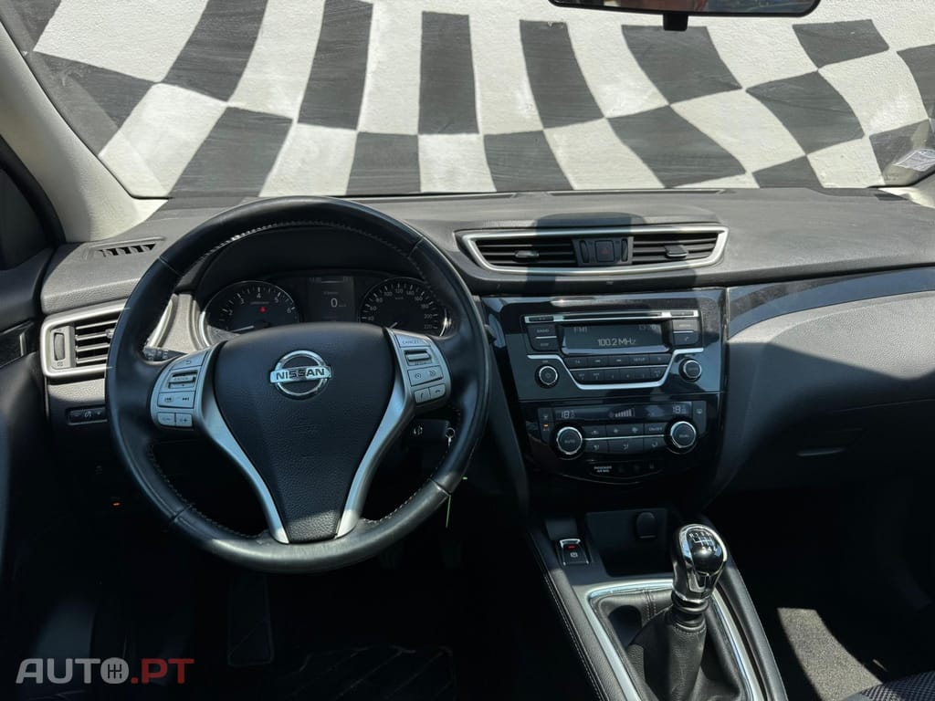 Nissan Qashqai 1.2 DIG-T N-Connecta PS Xtronic