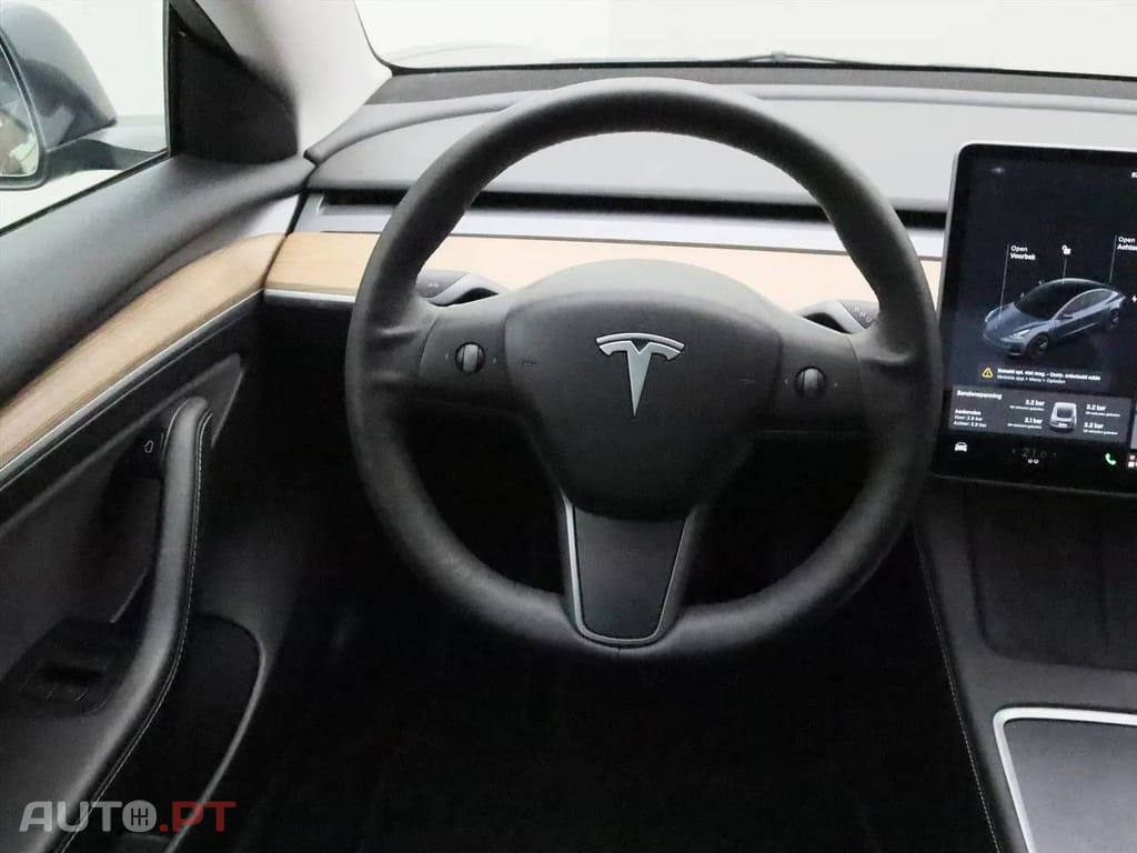 Tesla Model 3 Standard RWD Plus
