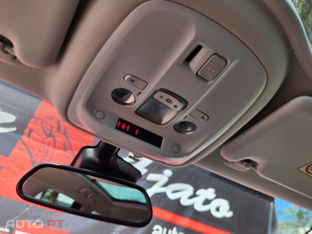 Peugeot 308 1.6 BlueHDi Style J17