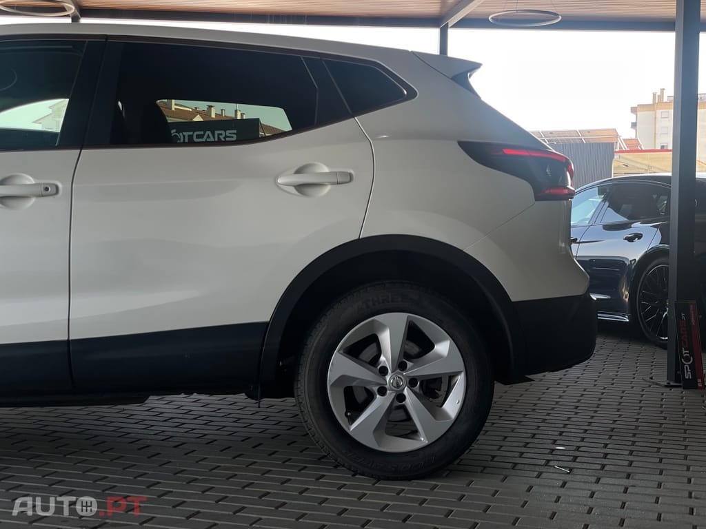 Nissan Qashqai 1.5 dCi N-Connecta