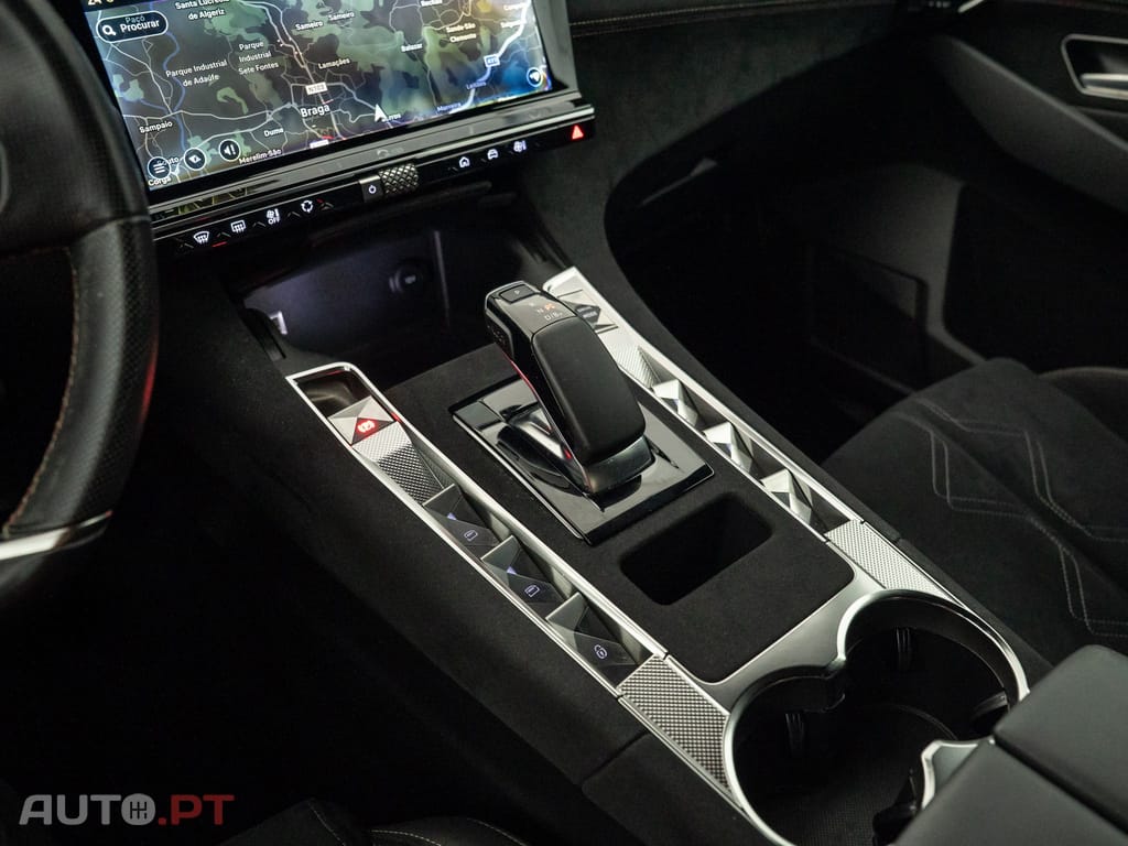 DS DS7 Crossback E-Tense Performance Line EAT8