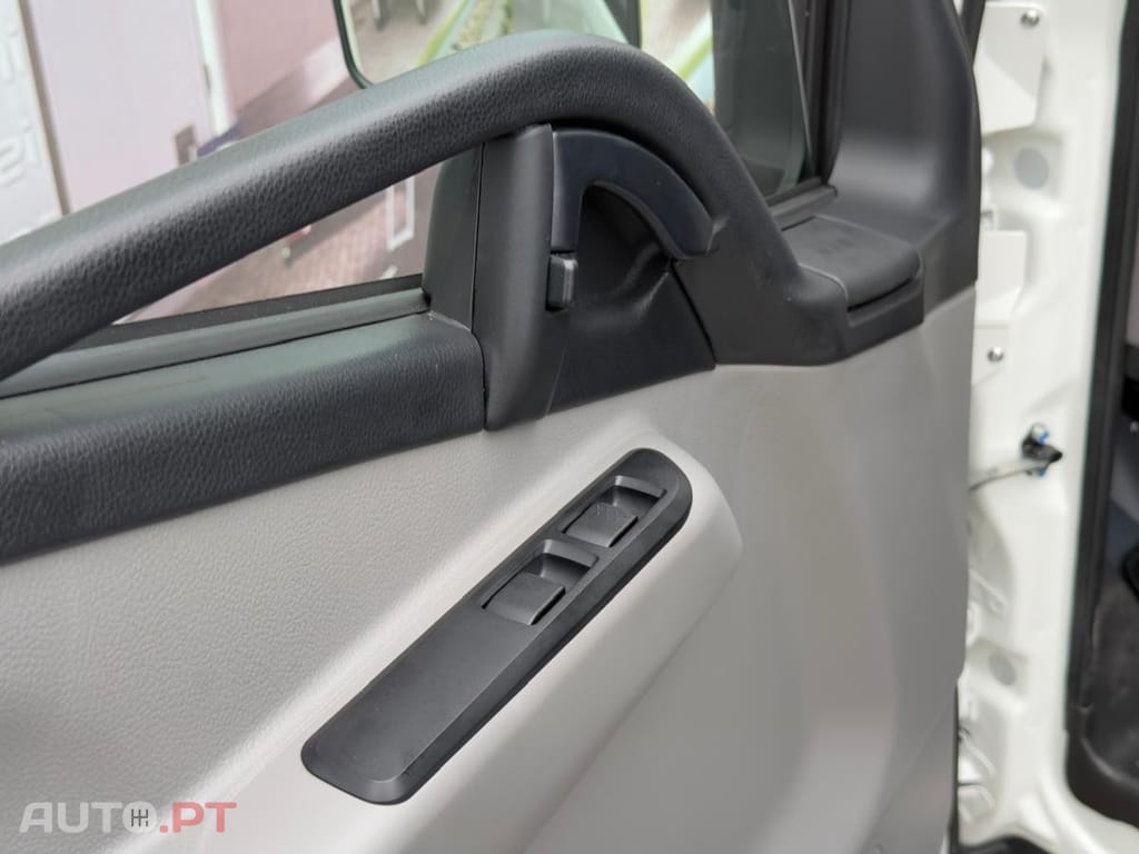 Mitsubishi Canter 3 S 15 TRI-BASCULANTE