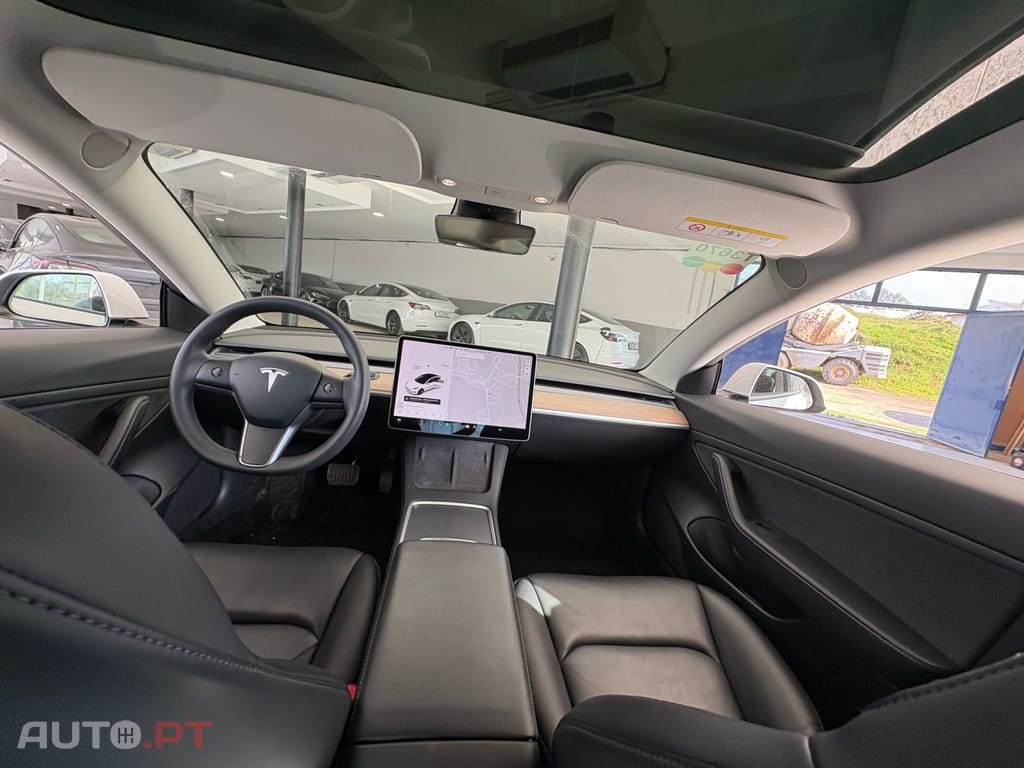 Tesla Model 3 Tração Traseira