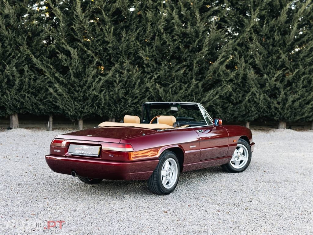 Alfa Romeo Spider 2.0