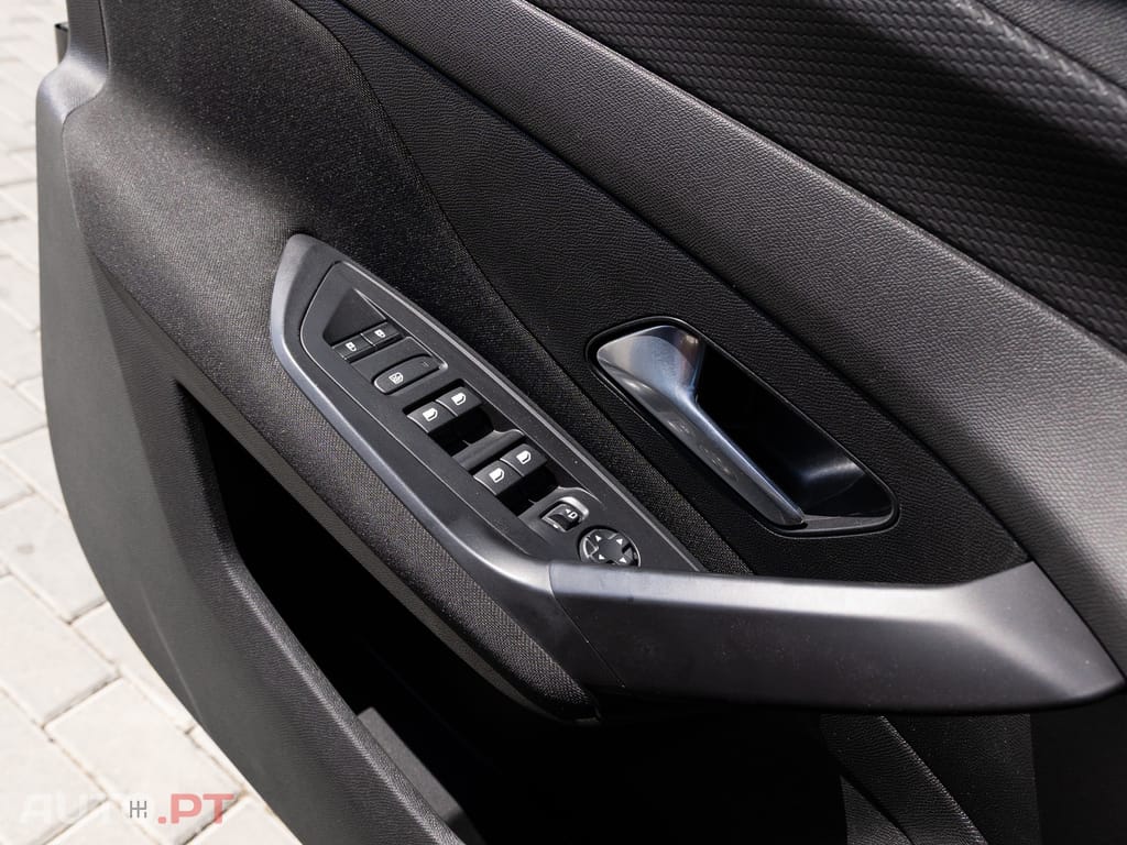 Peugeot 308 SW 1.2 Hybrid Style e-DCS6