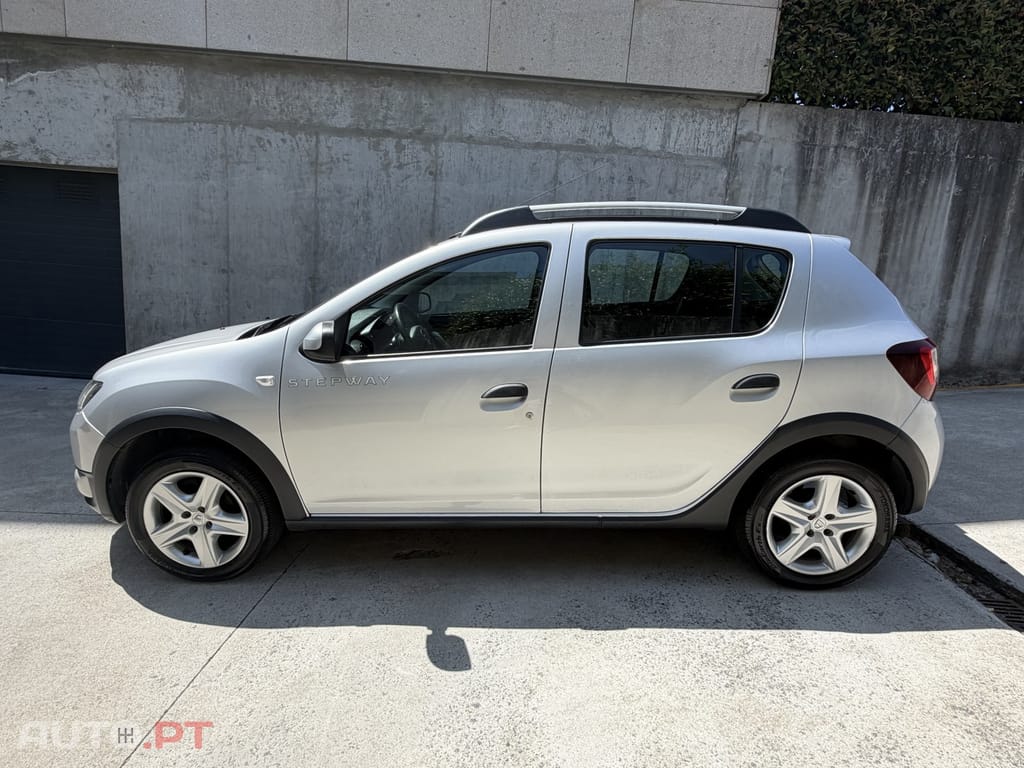 Dacia Sandero 1.5 dCi SL Stepway of Life — fotografia 4