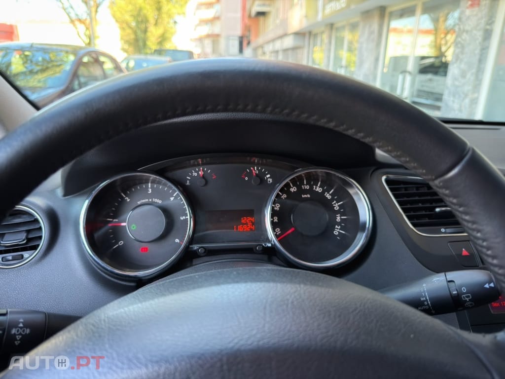 Peugeot 5008 1.6 HDi 7L Active