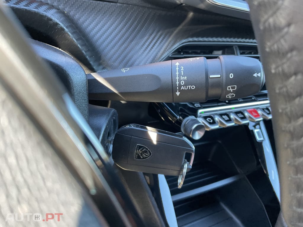 Peugeot 2008 1.2 PureTech Active Pack