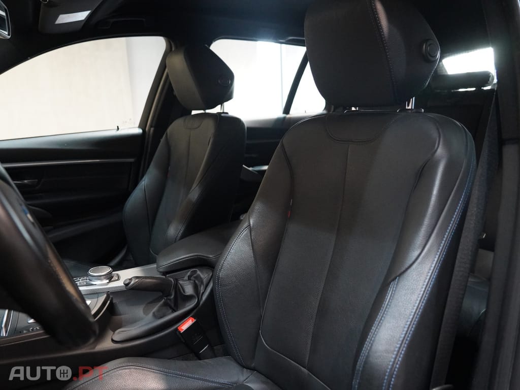 BMW 318 i Touring Pack M Auto