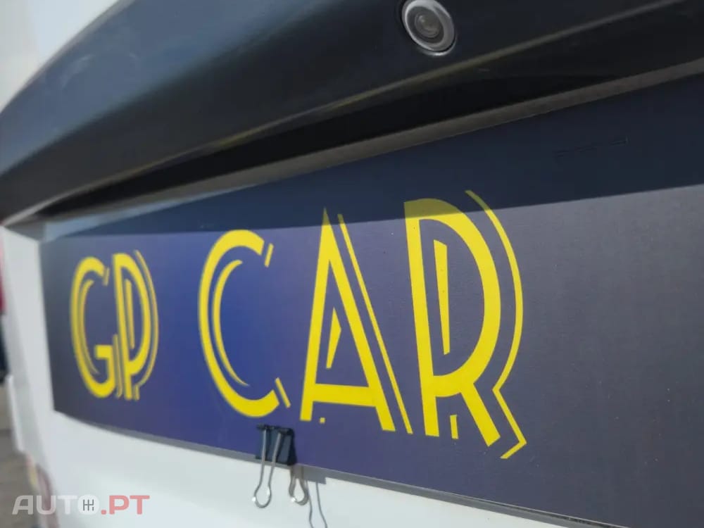 Citroen e-Jumpy Longa (50-kWh)