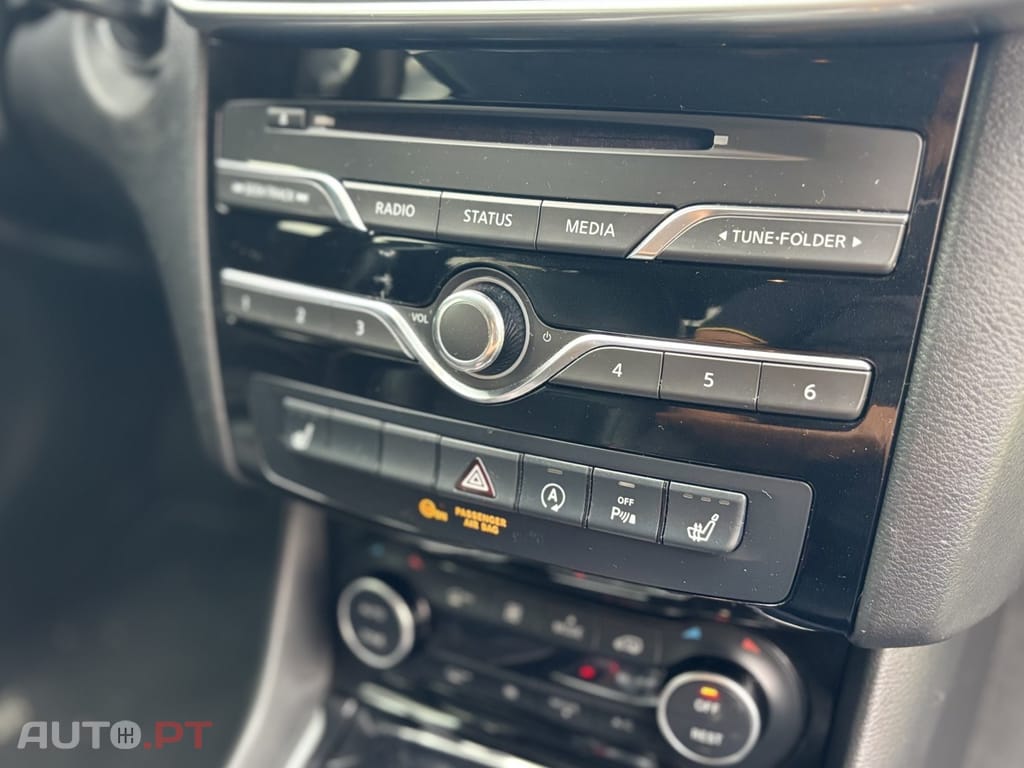 Infiniti Q30 1.5d DCT Premium City Black