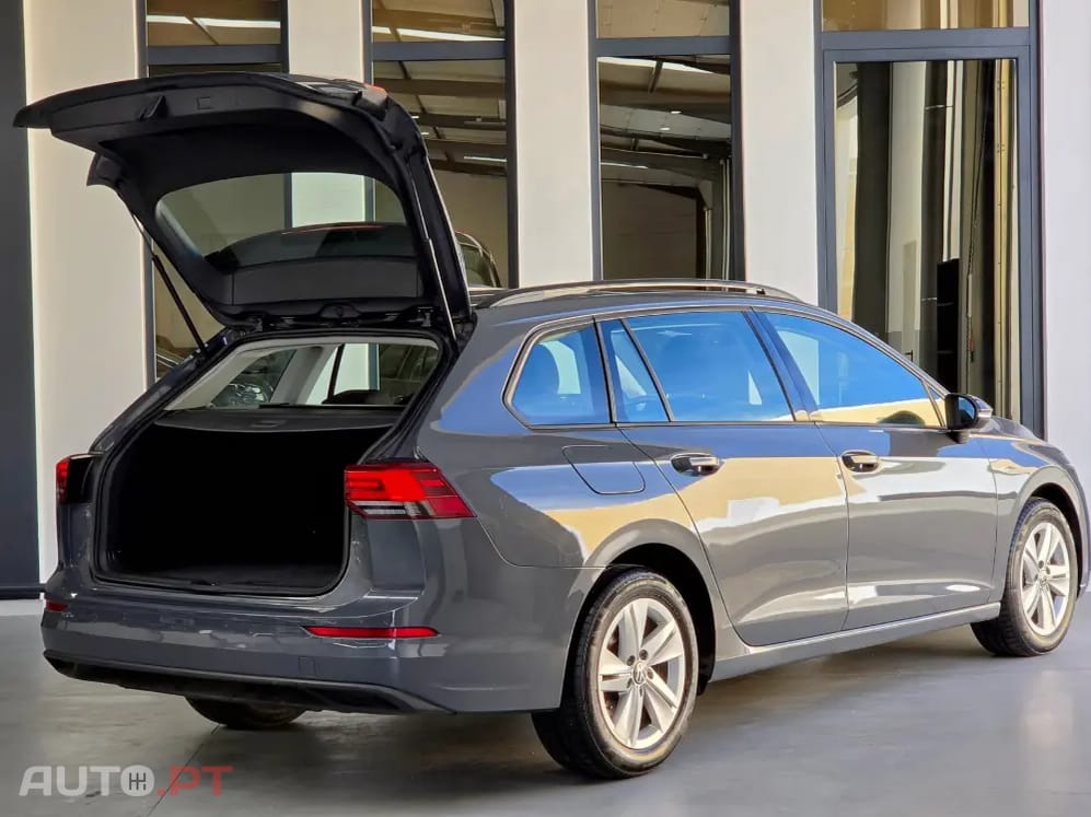 Volkswagen Golf Variant 1.0 eTSI Life DSG