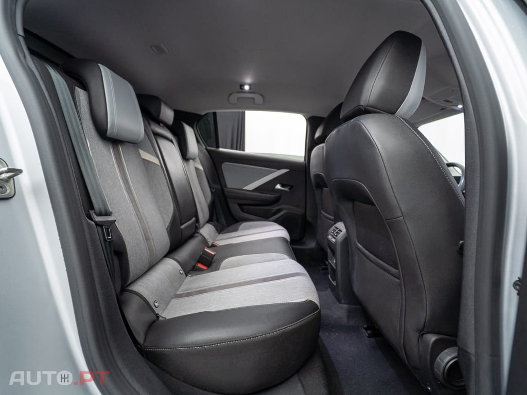 Opel Astra 1.6 T PHEV Elegance