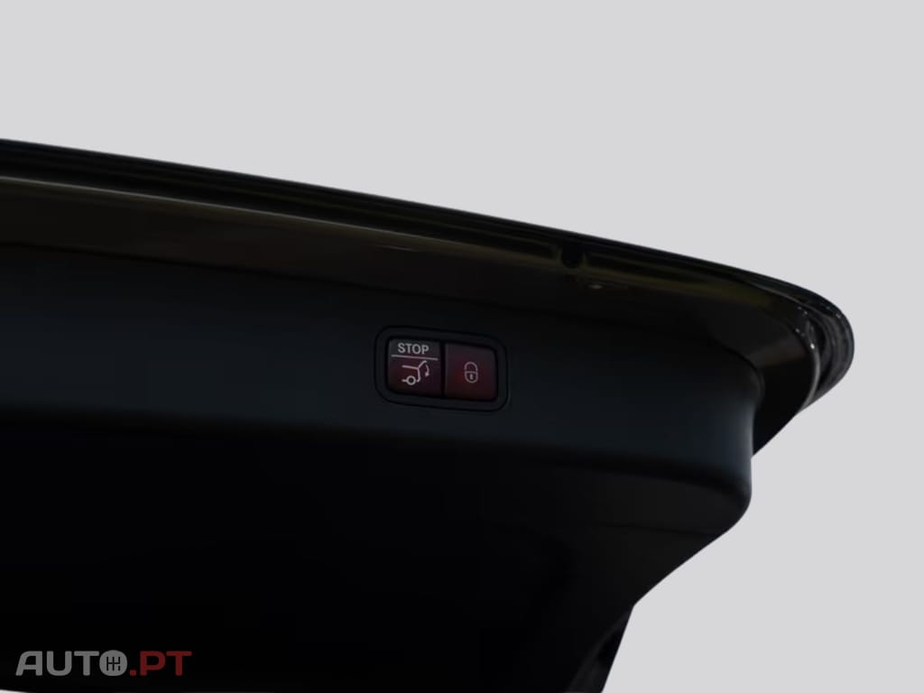 Mercedes-Benz E 300 I.V.A DEDUTIVEL de T AMG