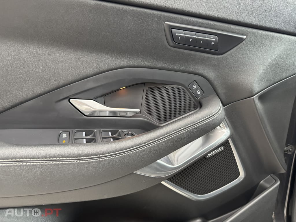 Jaguar E-Pace 1.5 P300e R-Dynamic HSE AWD Aut.