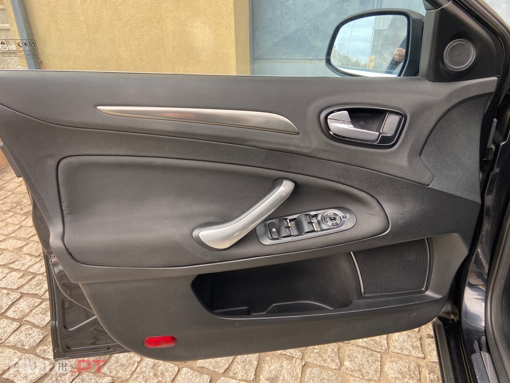 Ford Mondeo 2.0 TDCI TITANIUM