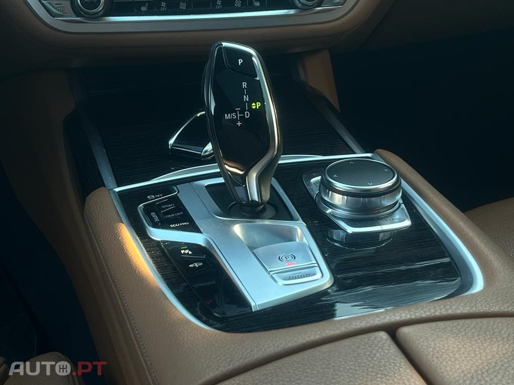 BMW 730 D PACK M CARBON CORE