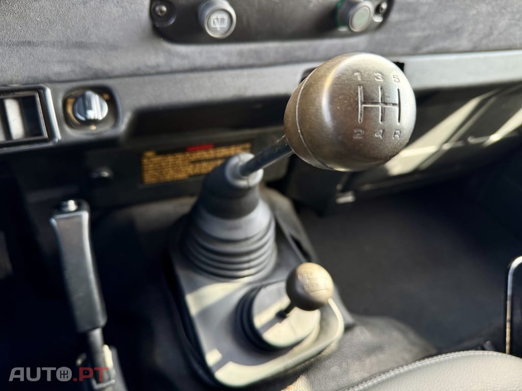 Land Rover Defender 90 2.5 TD5 Metal Top