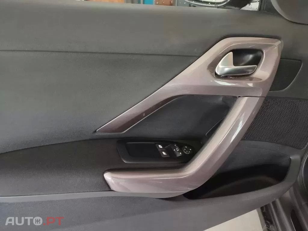 Peugeot 2008 1.6 e-HDi Active