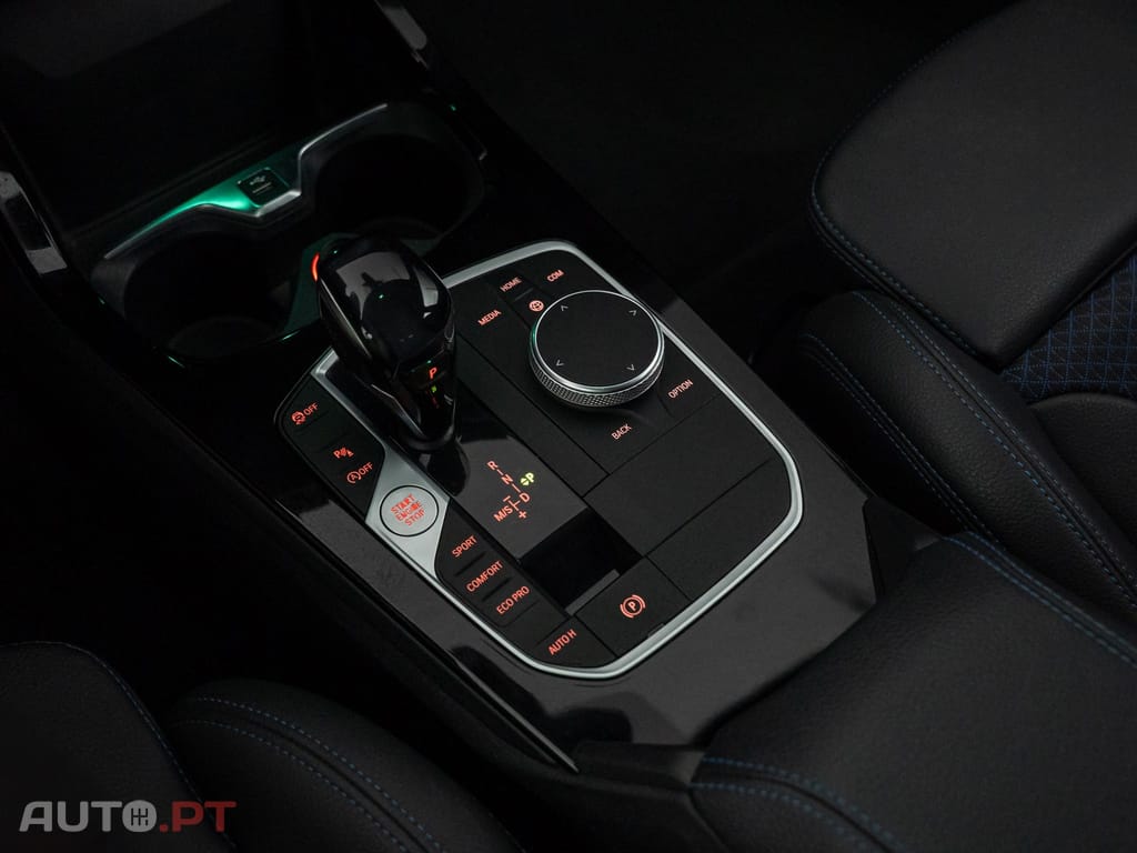 BMW 118 i Pack Desportivo M Auto