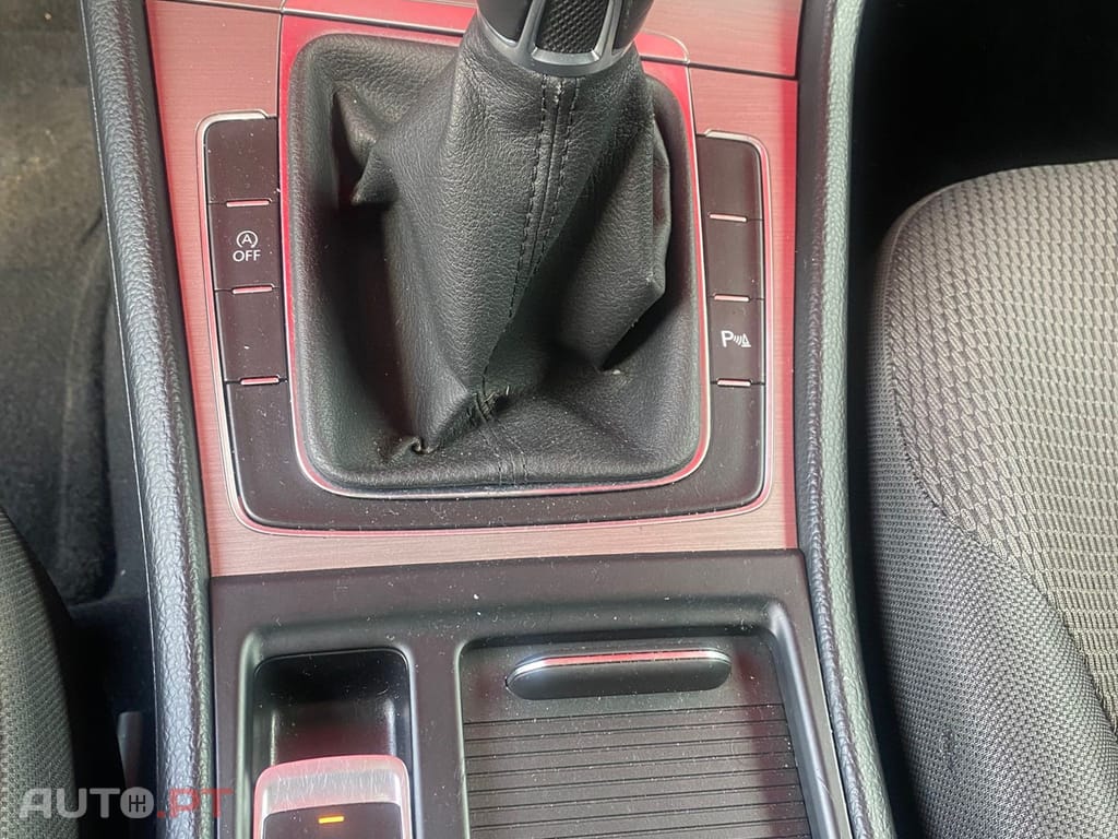 Volkswagen Golf 1.6 TDi BlueMotion Confortline