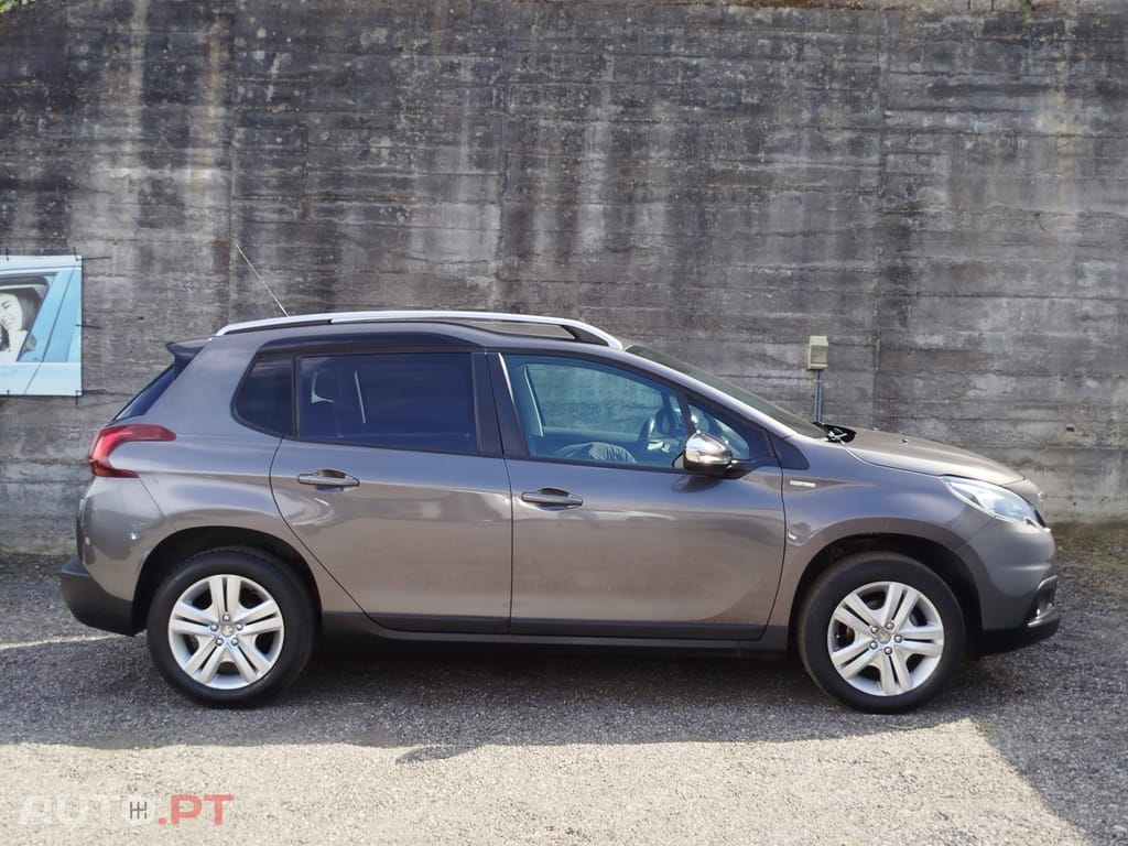 Peugeot 2008 1.2 PureTech Style