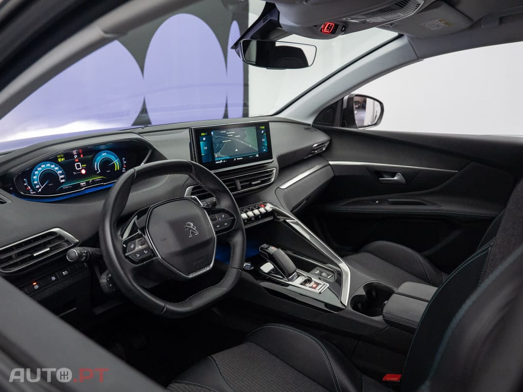 Peugeot 3008 1.6 Hybrid Allure e-EAT8
