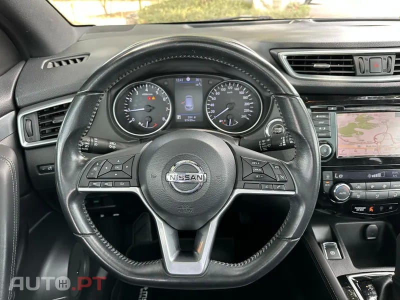 Nissan Qashqai 1.3 DIG-T Tekna Premium DCT