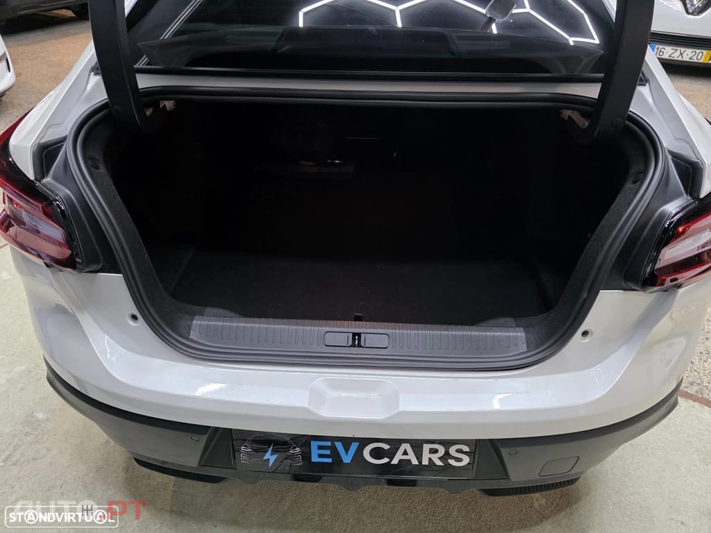 Citroen e-C4 X Shine Pack