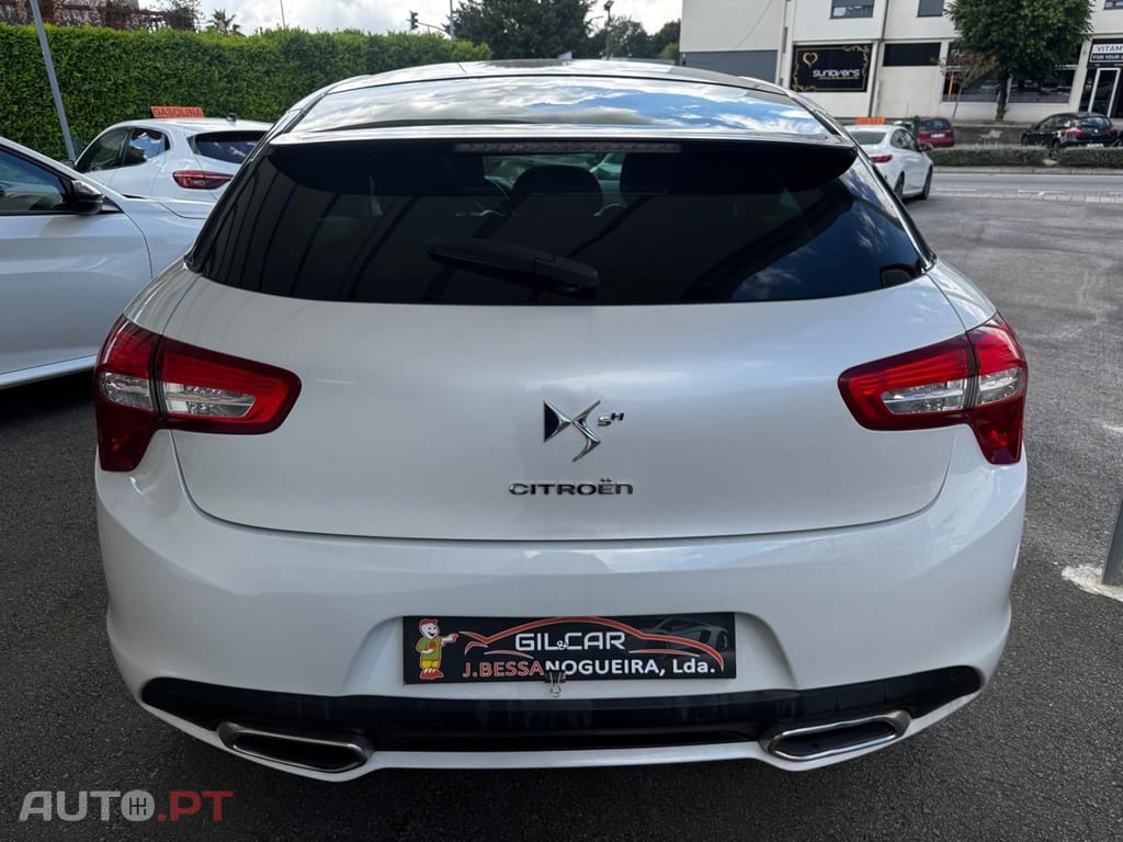 Citroen DS5 2.0 HDi Hybrid4 So Chic CMP6