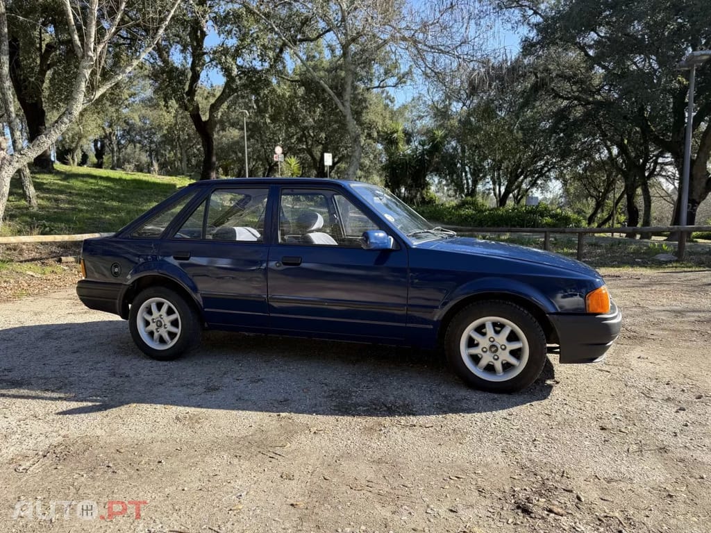 Ford Escort 1.4 CL