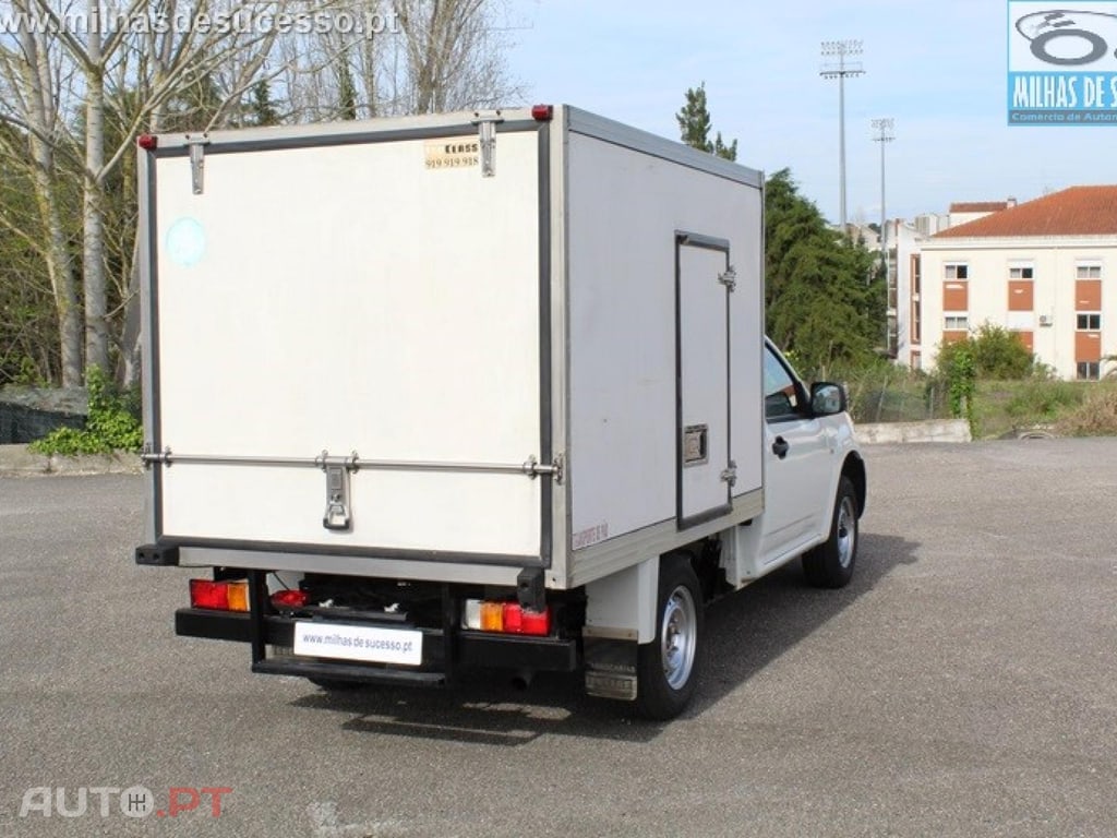 Isuzu D-Max 2.5 DTi 4x2 Cab. Simples 3 Lug. 136 cv