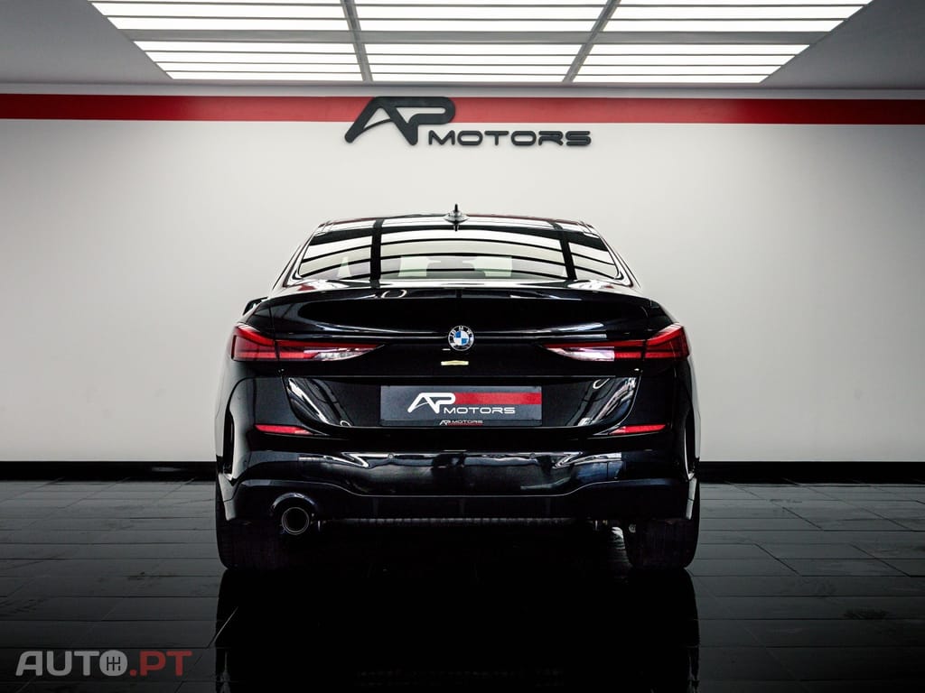 BMW 218 i Pack Desportivo M