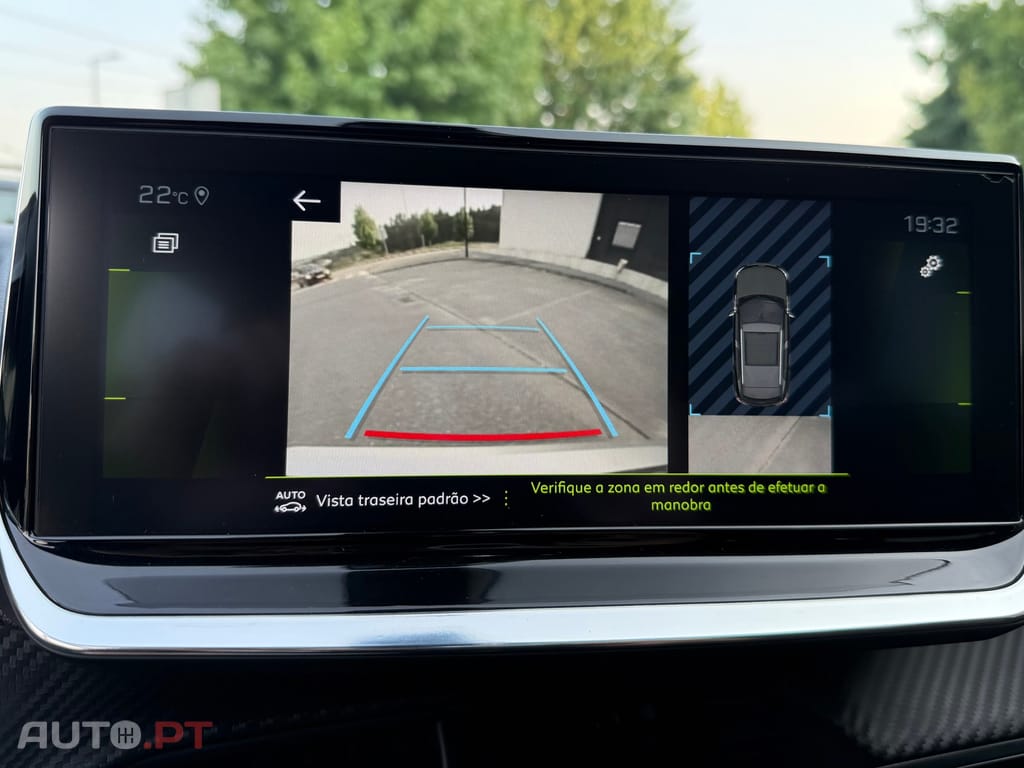 Peugeot 2008 PureTech 155 EAT8 GT