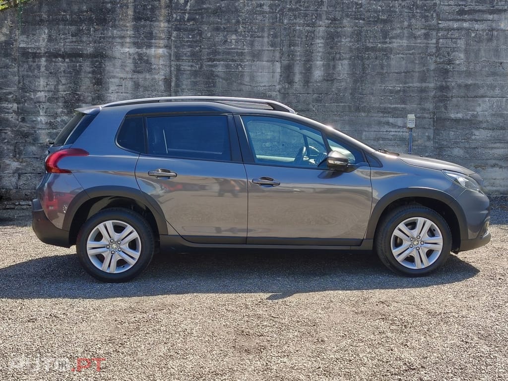 Peugeot 2008 1.2 PureTech Signature