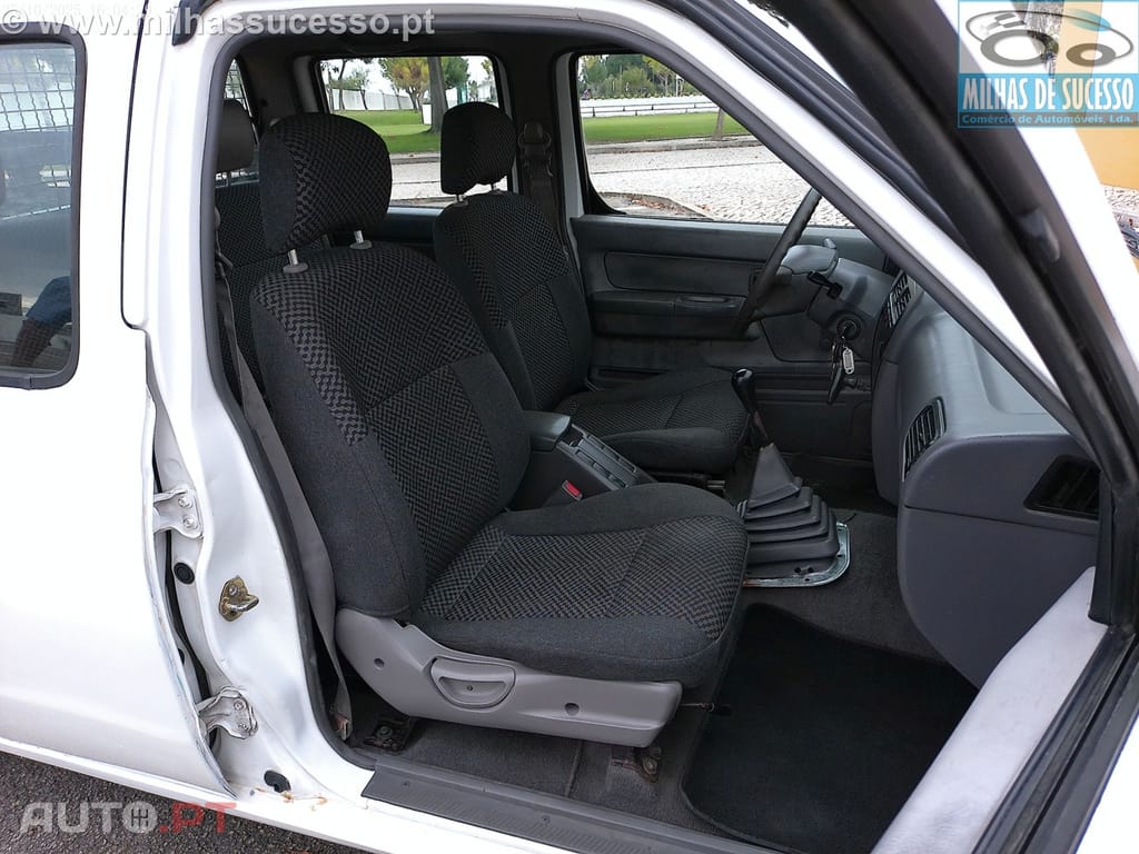 Nissan Navara D22 2.5D 4x2 C/D 5 Lug